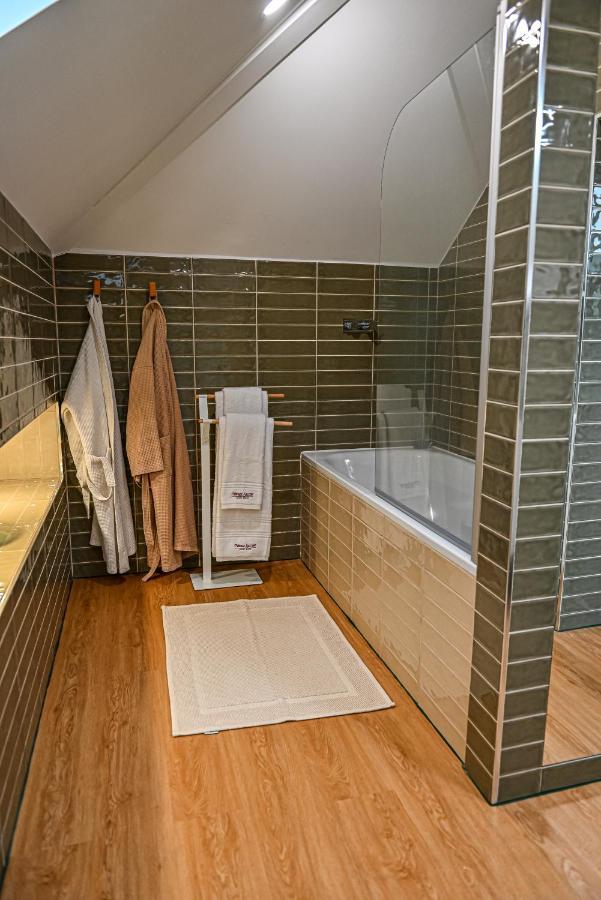 Vintage Balcony Guesthouse Ovar Ngoại thất bức ảnh